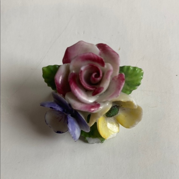 Floral Porcelain Brooch with Pink, Yellow, and Purple Accents - Picture 3 of 6